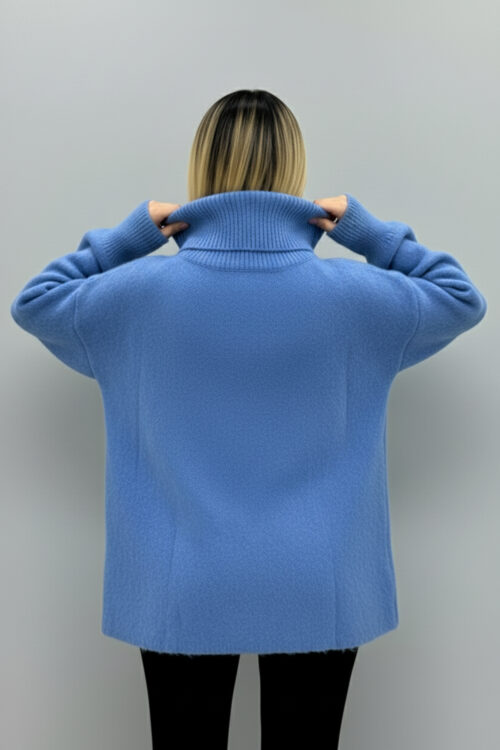 chandail ample col roule vue de dos