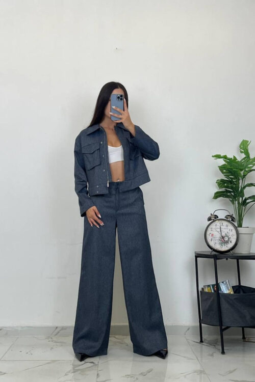 women's navy blue two-piece suit, front view, open-leg pose