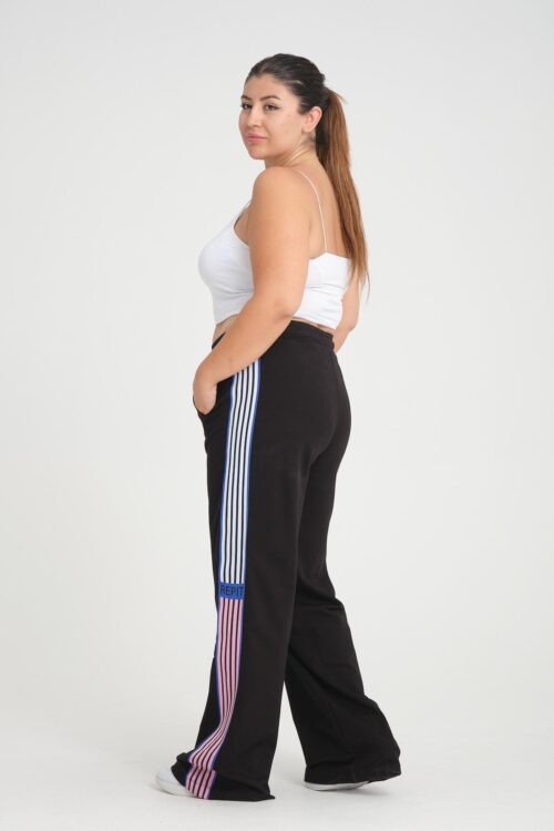 high-waisted sweatpants with tricolored stripes vue decote